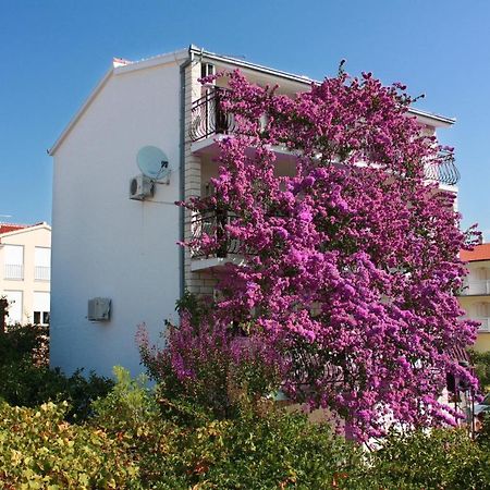 Apartments By The Sea Rastici, Ciovo - 2104 トロギール エクステリア 写真