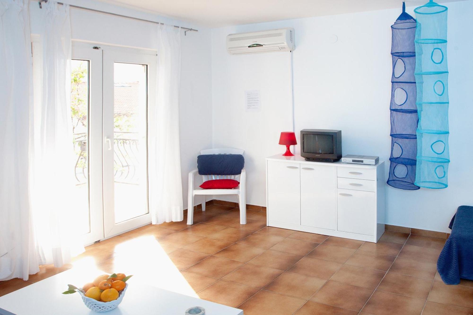 Apartments By The Sea Rastici, Ciovo - 2104 トロギール 部屋 写真